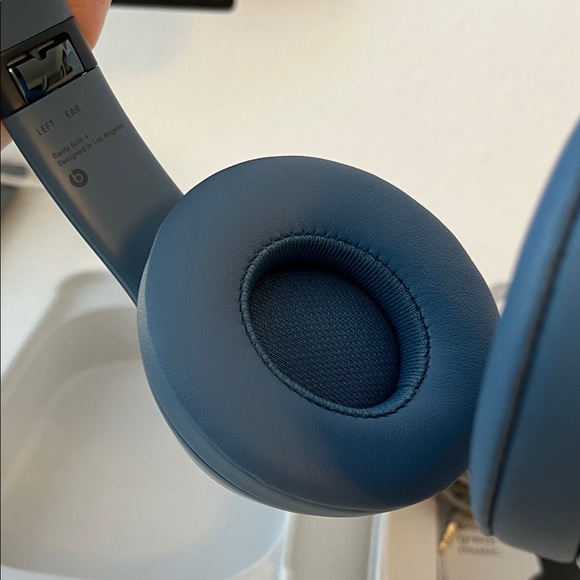 Beats Solo 4 by Dre Blue Headphones - Picture 5 of 8